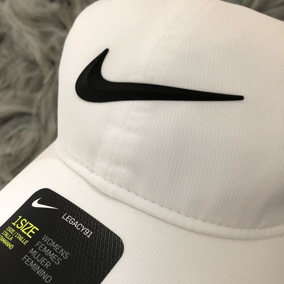 NIKE Women's AeroBill Legacy 91 Perforated Cap - Picture 6 of 6